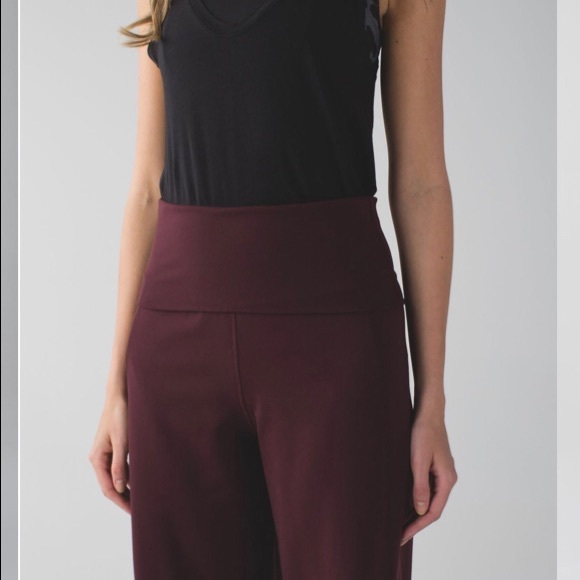 🍋lululemon Sit in Stillness Merlot pants❤️EUC - Picture 6 of 13